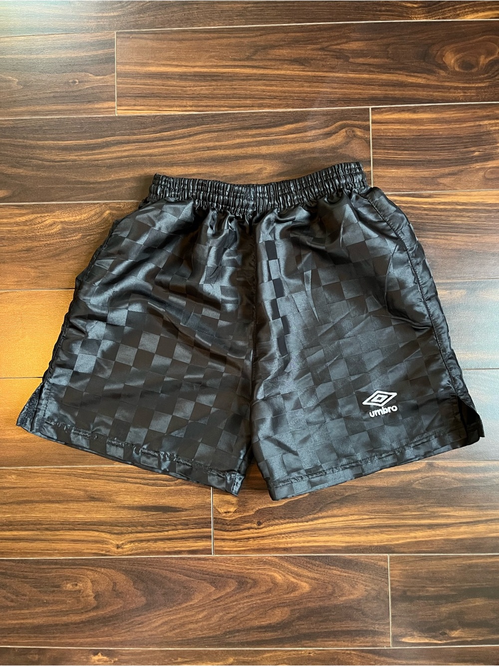 Umbro Kid’s Black Checkered Athletic Shorts, M, EUC